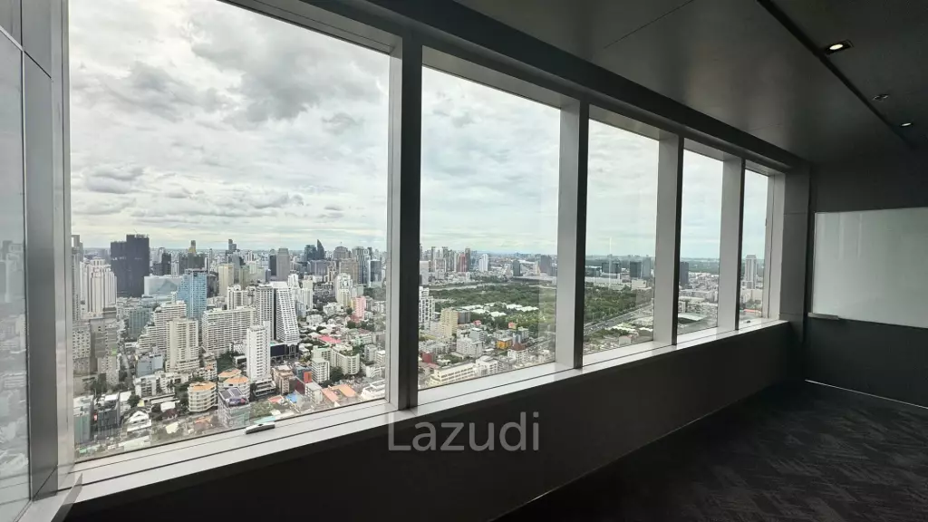 Spacious Office at All Seasons Place Lumphini