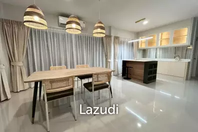 3 Beds 3 Baths 162 SQ.M grande pleno sukhumvit-bangna