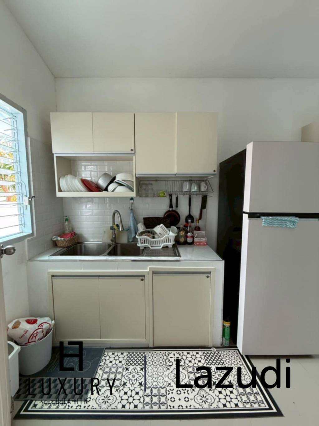 5 Schlafzimmer / 24 Stunden Sicherheitsdienst / Fitnessraum / Kinderspielplatz