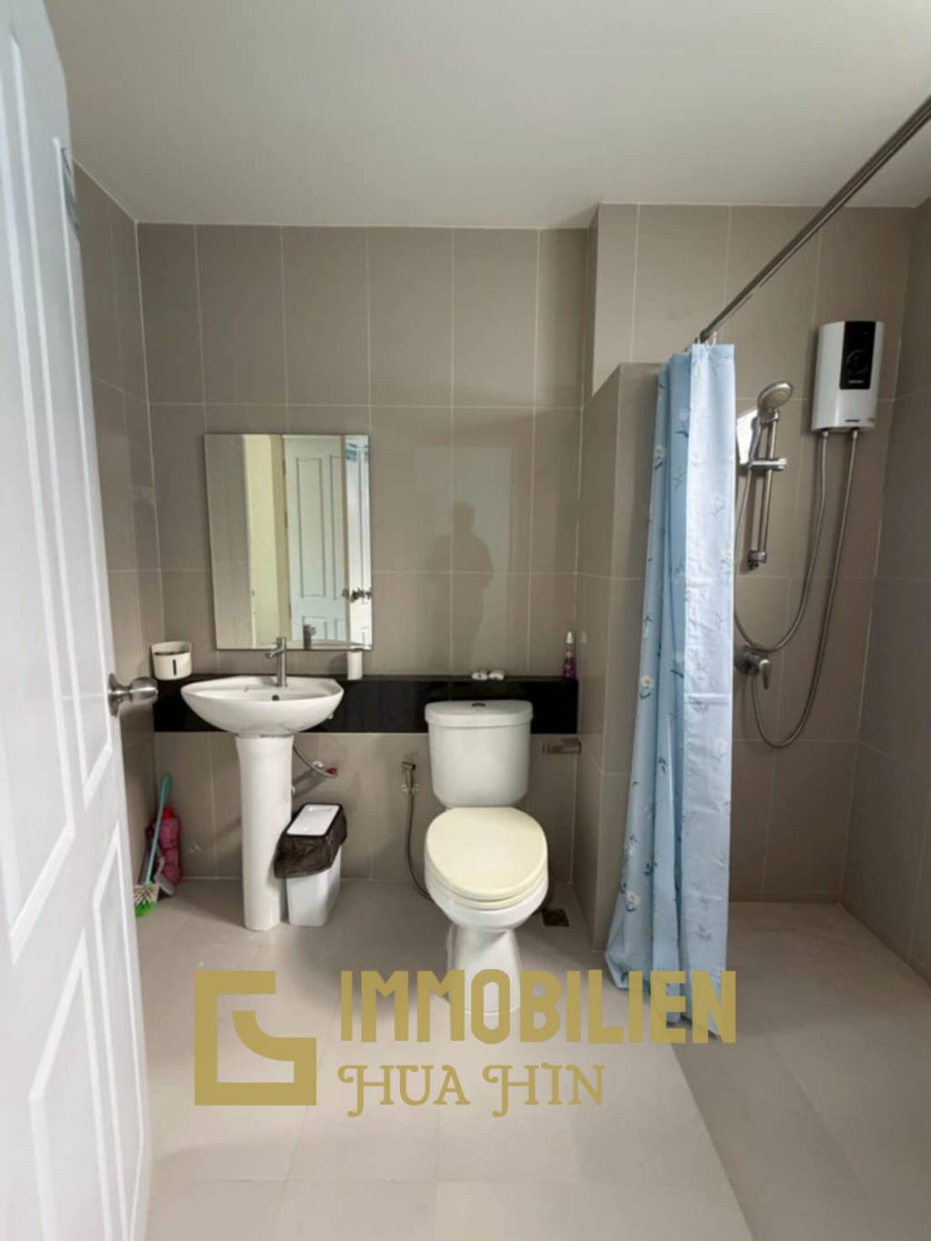 วิลล่าสไตล์โมเดิร์น 5 ห้องนอน ใจกลางหัวหิน โครงการลา วัลเลย์ วิลล์