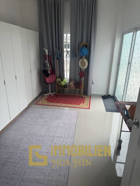 วิลล่าสไตล์โมเดิร์น 5 ห้องนอน ใจกลางหัวหิน โครงการลา วัลเลย์ วิลล์