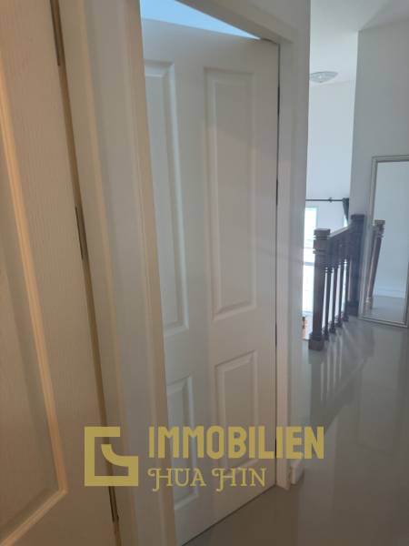 วิลล่าสไตล์โมเดิร์น 5 ห้องนอน ใจกลางหัวหิน โครงการลา วัลเลย์ วิลล์