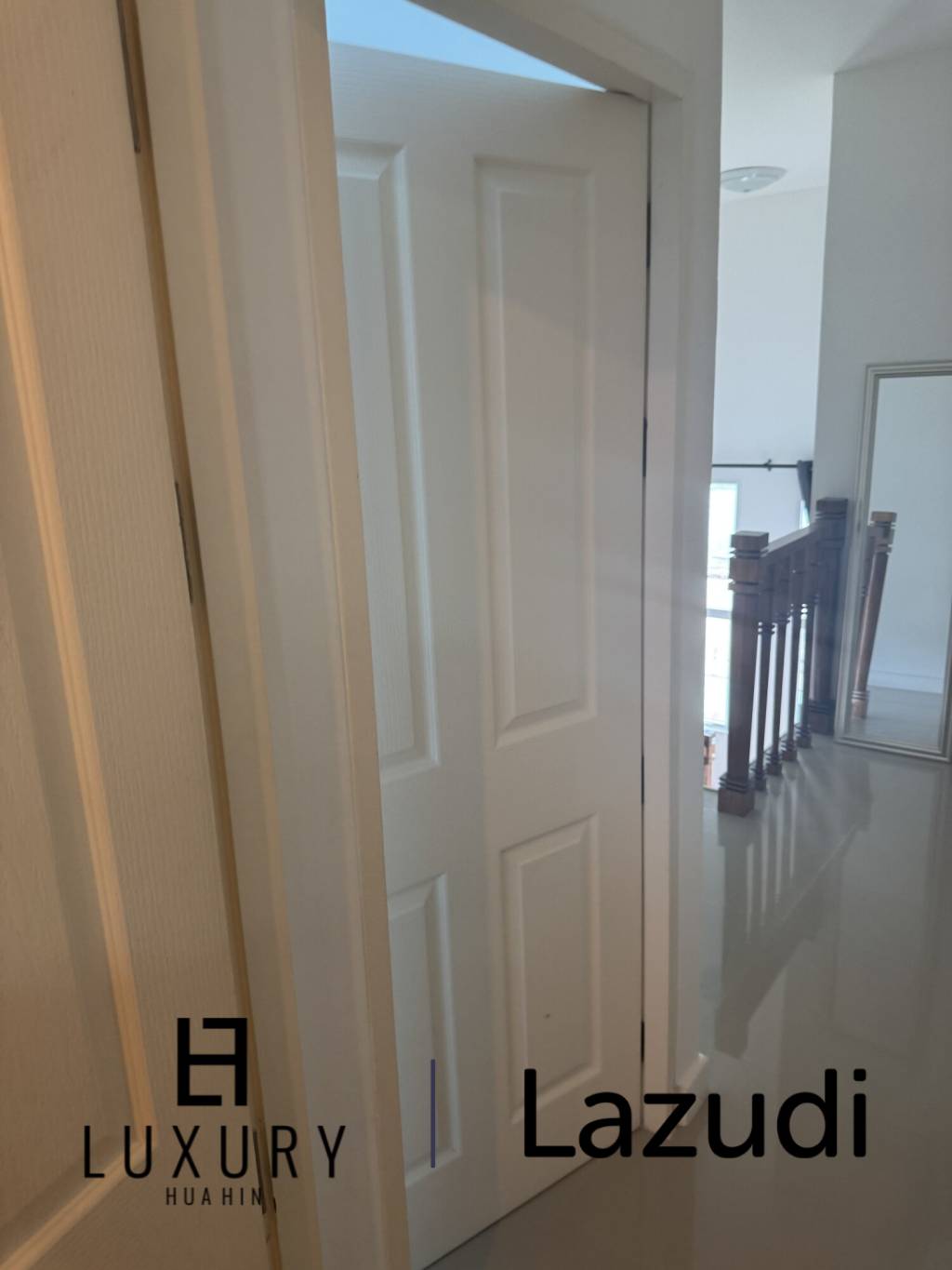 5 Schlafzimmer / 24 Stunden Sicherheitsdienst / Fitnessraum / Kinderspielplatz