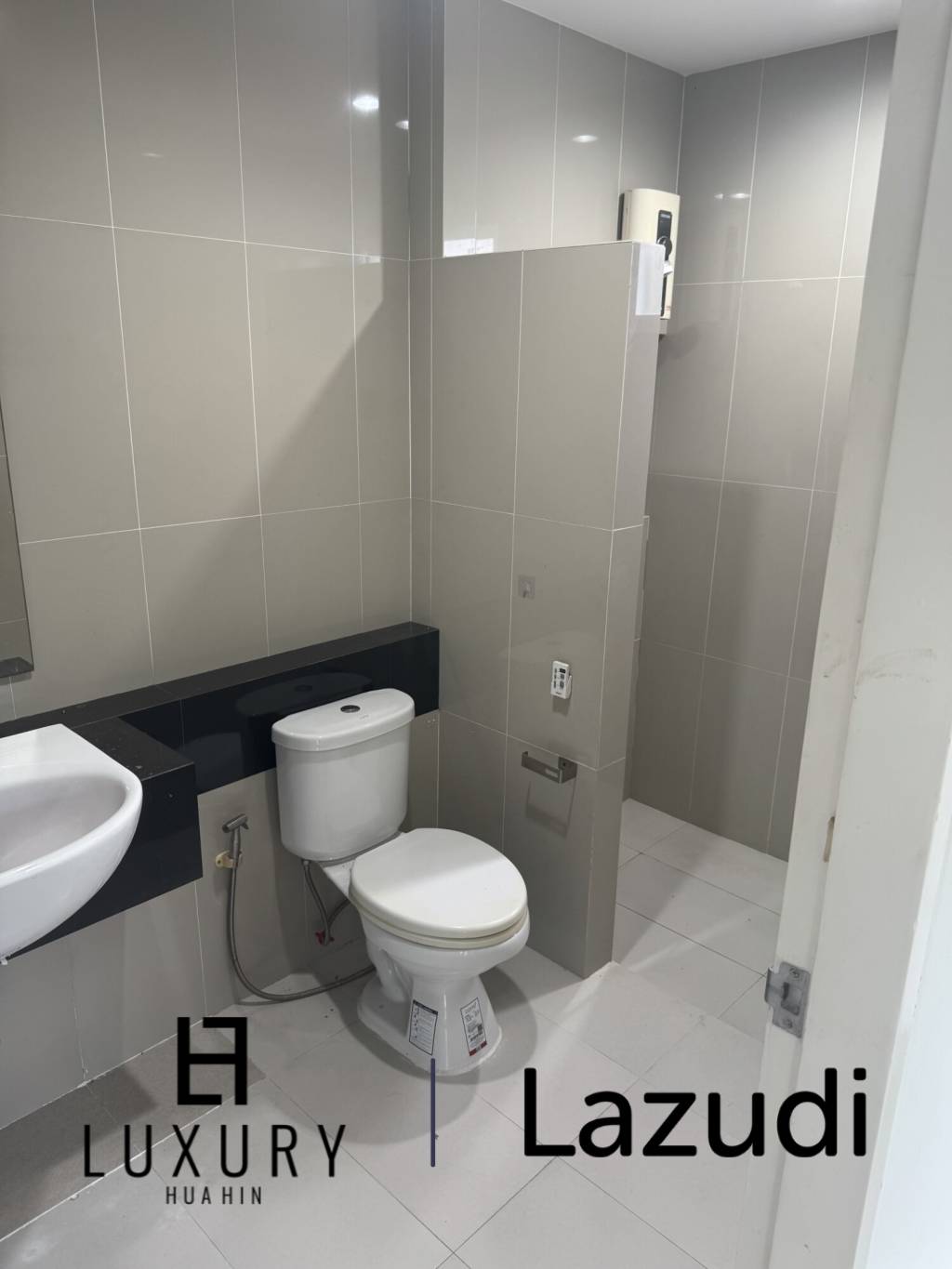 5 Schlafzimmer / 24 Stunden Sicherheitsdienst / Fitnessraum / Kinderspielplatz