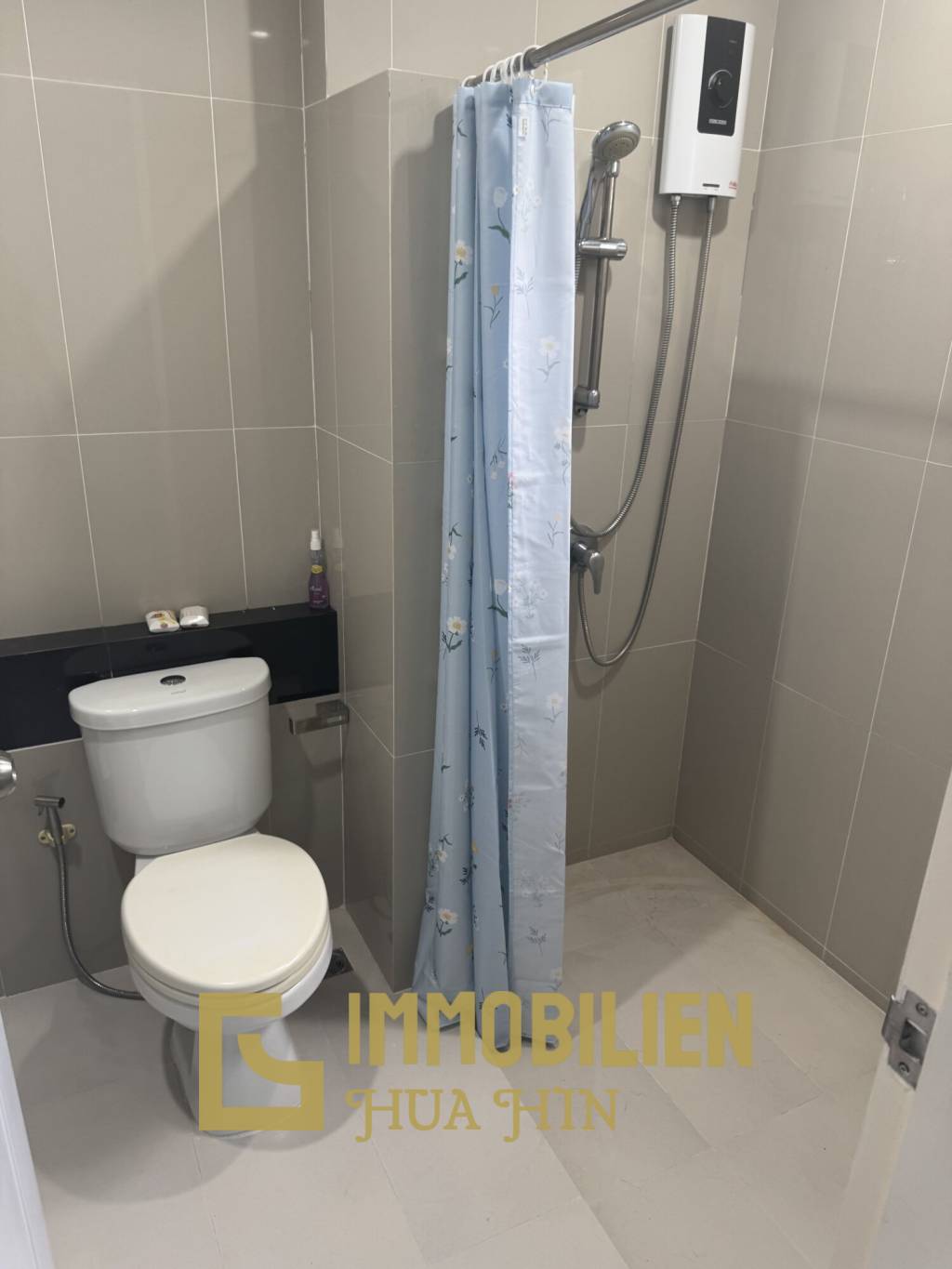 วิลล่าสไตล์โมเดิร์น 5 ห้องนอน ใจกลางหัวหิน โครงการลา วัลเลย์ วิลล์