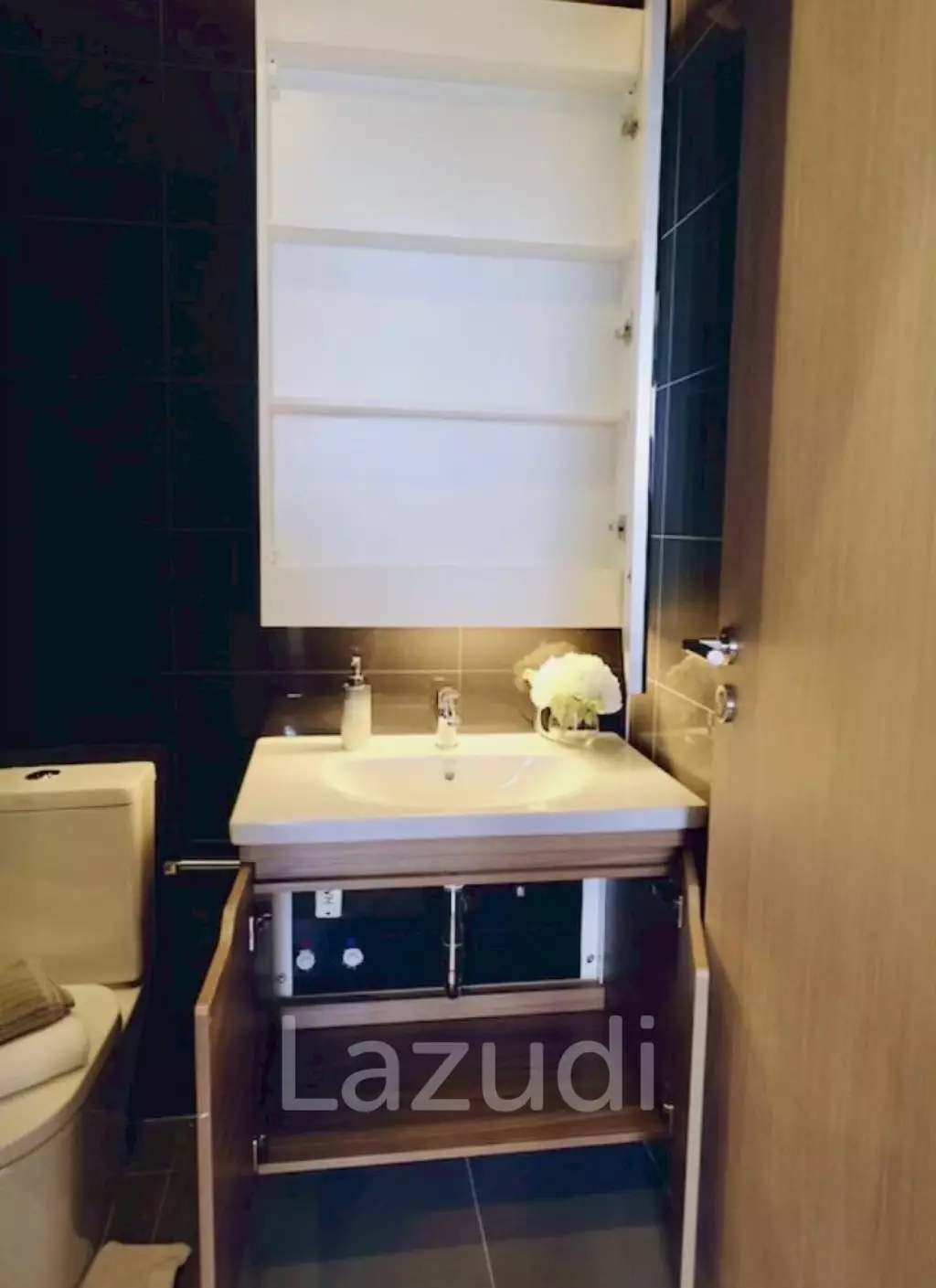 2 Bedroom 2 Bathroom 56 Sq.m M Thonglo