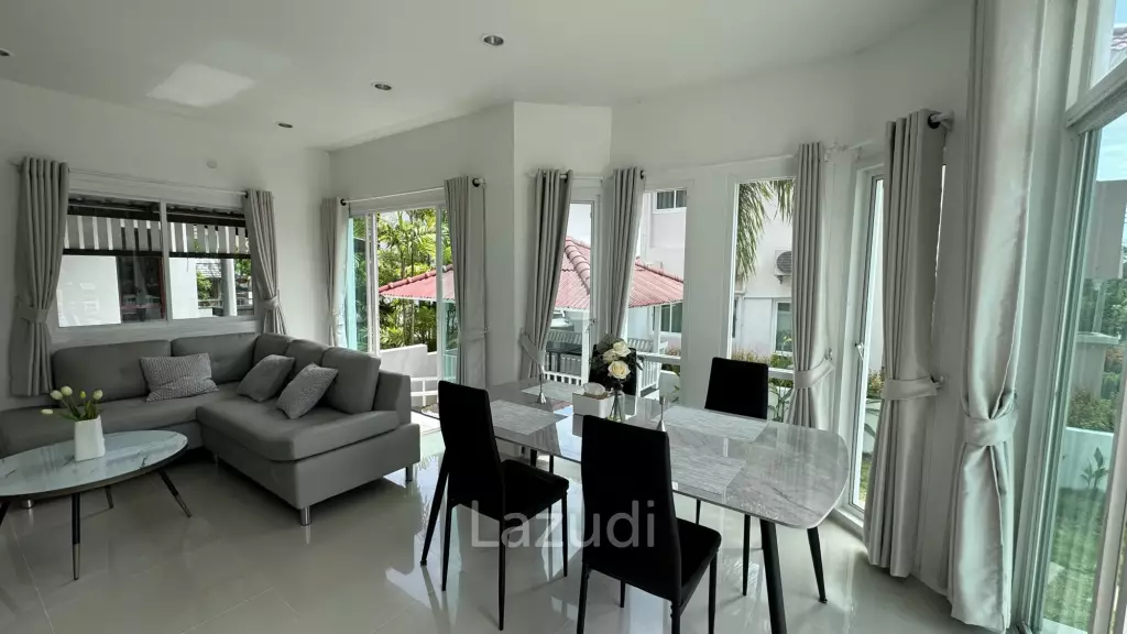 Stunning 3-Bedroom, 3-Bathroom Villa in Taling Ngam