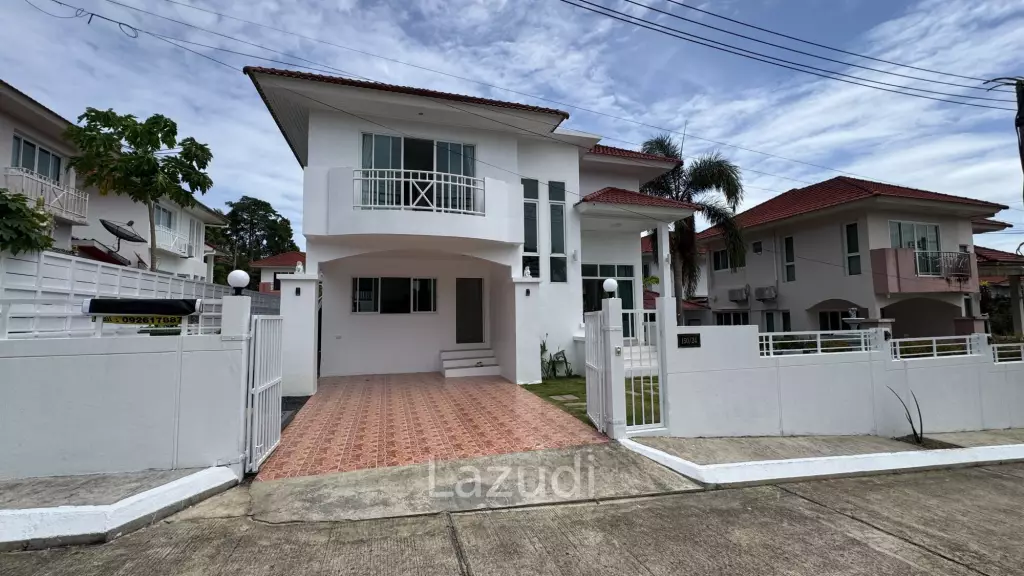 Stunning 3-Bedroom, 3-Bathroom Villa in Taling Ngam