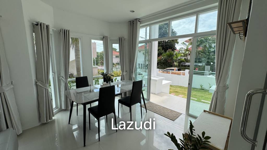 Stunning 3-Bedroom, 3-Bathroom Villa in Taling Ngam