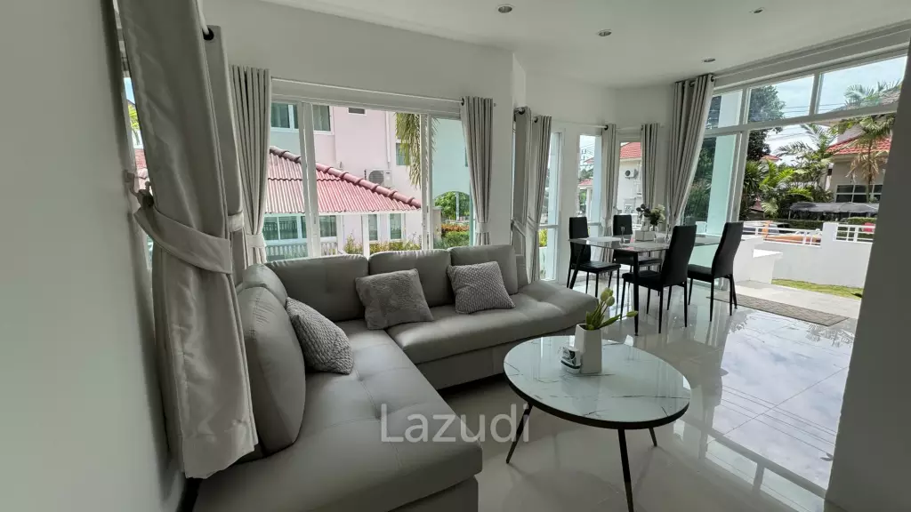 Stunning 3-Bedroom, 3-Bathroom Villa in Taling Ngam