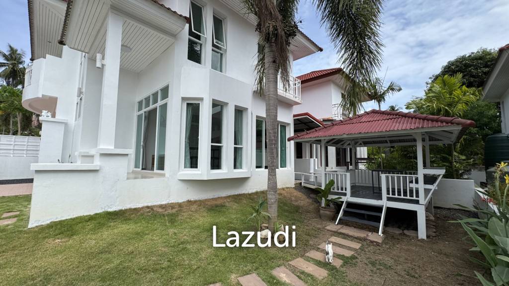 Stunning 3-Bedroom, 3-Bathroom Villa in Taling Ngam