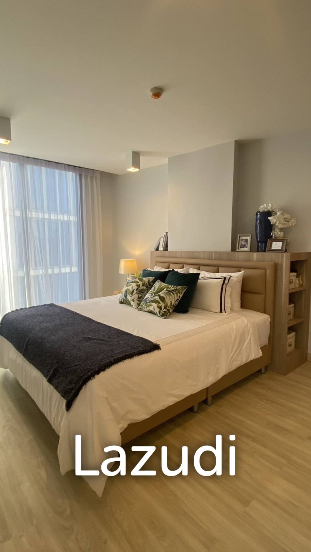 Luxury Living Beachfront, Big Condo
