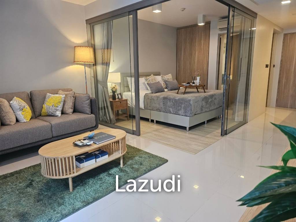 Condo with private garden, jacuzzi and more!