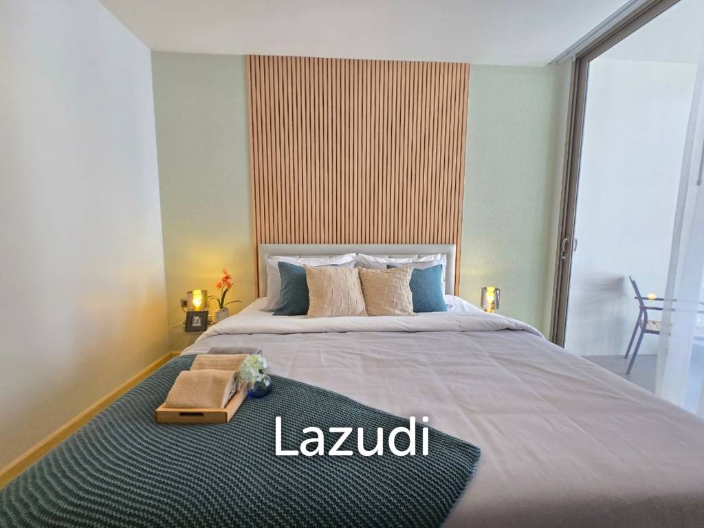Corner unit in 4th floor with pool and garden view. Close to beach