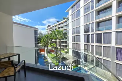 Corner unit in 4th floor with pool and garden view. Close to beach