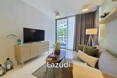 Corner unit in 4th floor with pool and garden view. Close to beach