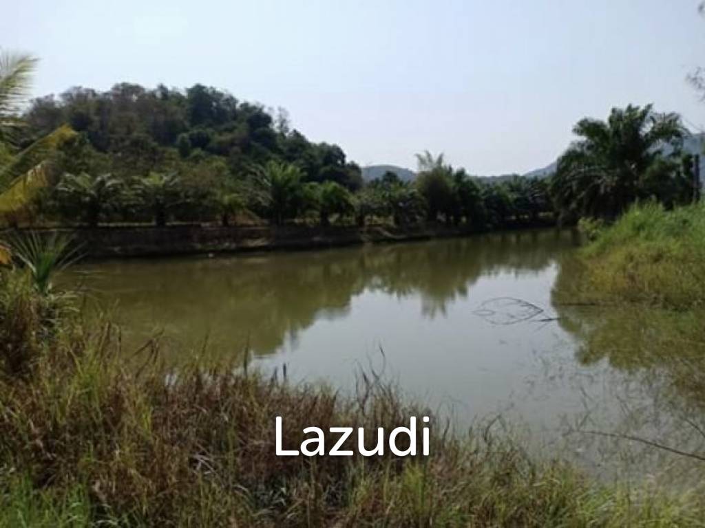 Great Design 2 storey pol villa with 2 guest villas