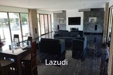 Great Design 2 storey pol villa with 2 guest villas