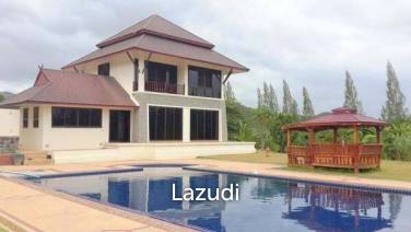 6 Bed 5 Bath Villa For Sale