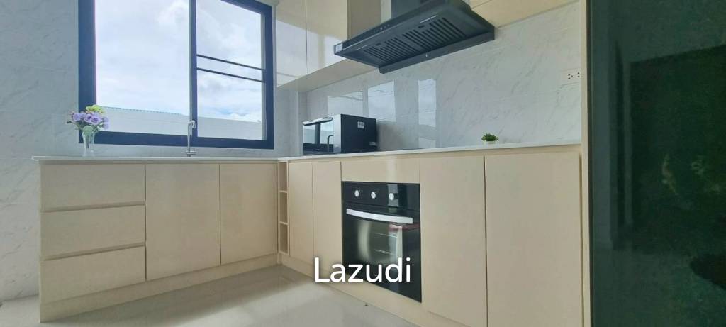 4 Bedroom 3 Bathroom 240 SQ.M. Villa In Pong