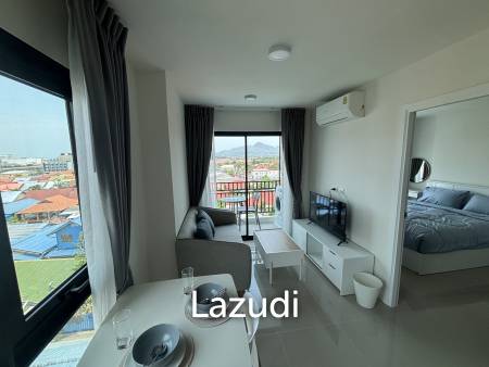 MIRA MONTE : Top Floor 1-Bedroom | Mountain Views | Prime Location