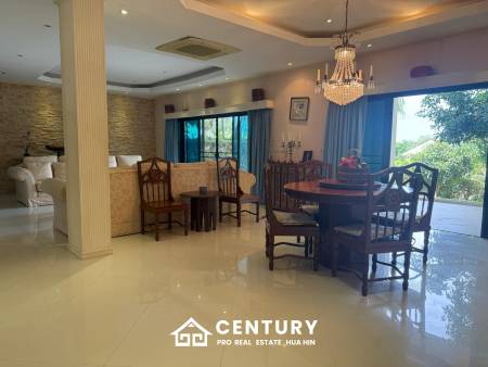 PALM HILL CONDO : 3 bed on ground floor with large condo