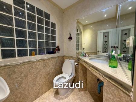 PALM HILL CONDO : 3 bed on ground floor with large condo