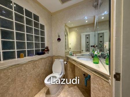 PALM HILL CONDO : 3 bed on ground floor with large condo