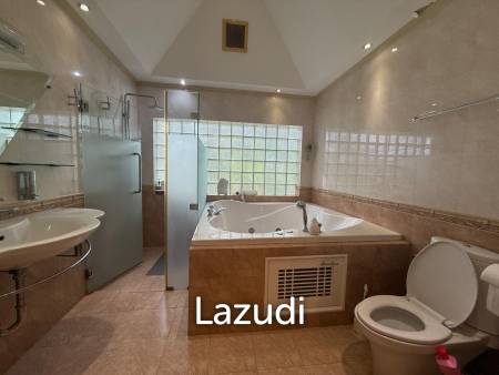 PALM HILL CONDO : 3 bed on ground floor with large condo