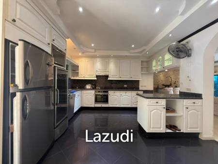 PALM HILL CONDO : 3 bed on ground floor with large condo
