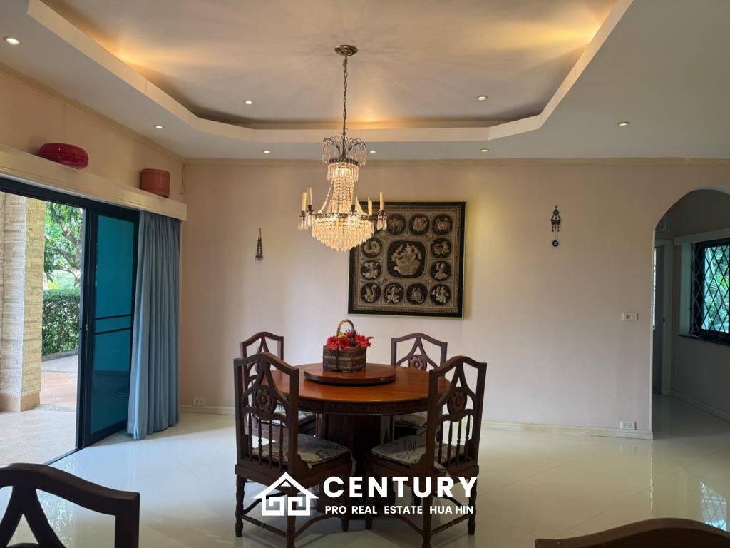 PALM HILL CONDO : 3 bed on ground floor with large condo
