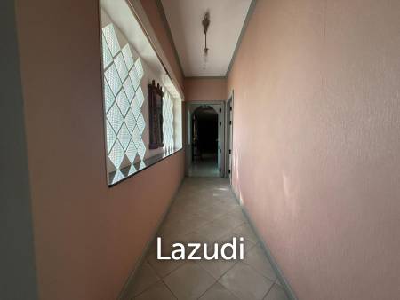 PALM HILL CONDO : 3 bed on ground floor with large condo