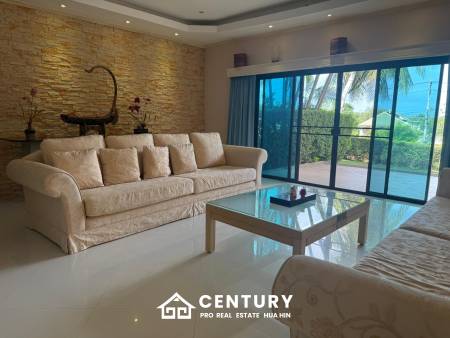 PALM HILL CONDO : 3 bed on ground floor with large condo