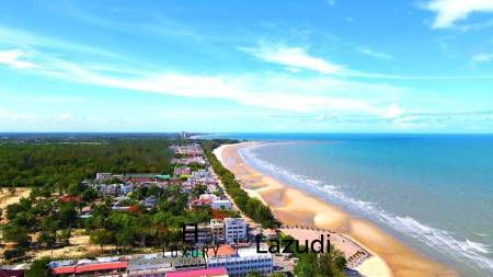 Eckwohnung - oberstes Stockwerk / 70qm / Designermöbel / moderne Küche