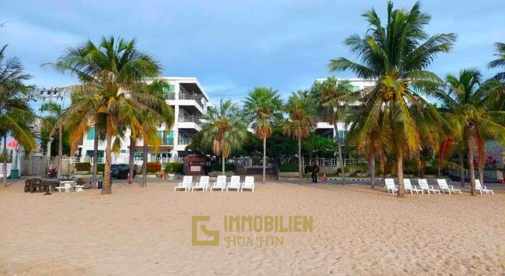 Eckwohnung - oberstes Stockwerk / 70qm / Designermöbel / moderne Küche