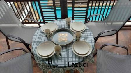 Eckwohnung - oberstes Stockwerk / 70qm / Designermöbel / moderne Küche