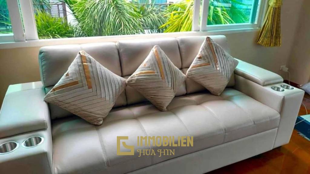 Eckwohnung - oberstes Stockwerk / 70qm / Designermöbel / moderne Küche