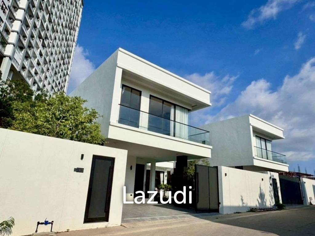 5 Beds 6 Baths 374 SQ.M. Luxury Vista Villa Pattaya