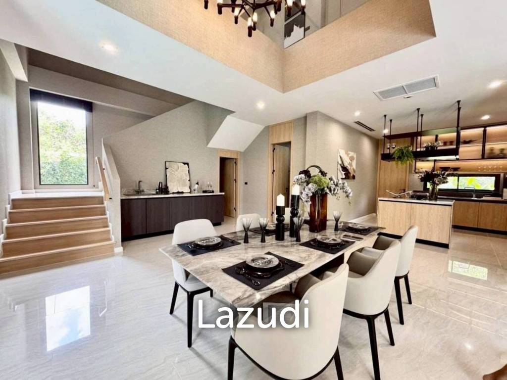 5 Beds 6 Baths 374 SQ.M. Luxury Vista Villa Pattaya