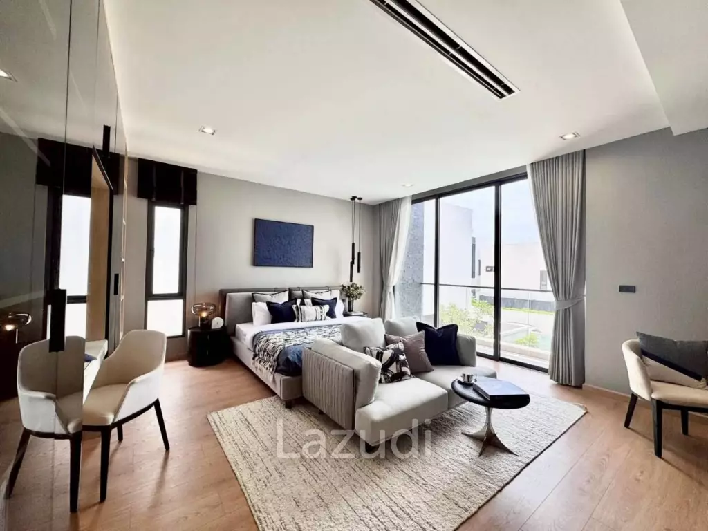5 Beds 6 Baths 374 SQ.M. Luxury Vista Villa Pattaya