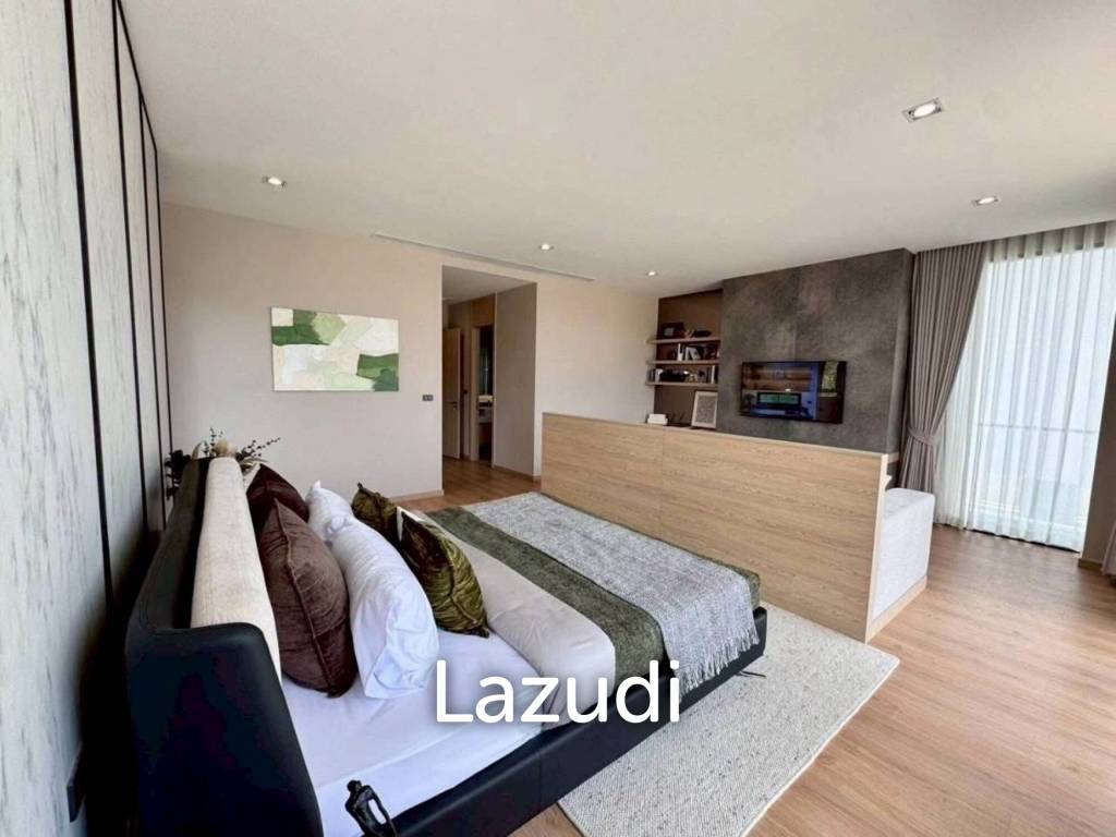 5 Beds 6 Baths 374 SQ.M. Luxury Vista Villa Pattaya