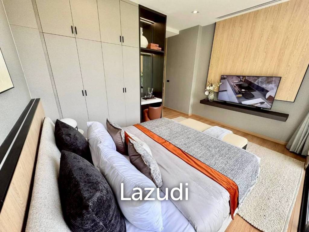 5 Beds 6 Baths 374 SQ.M. Luxury Vista Villa Pattaya