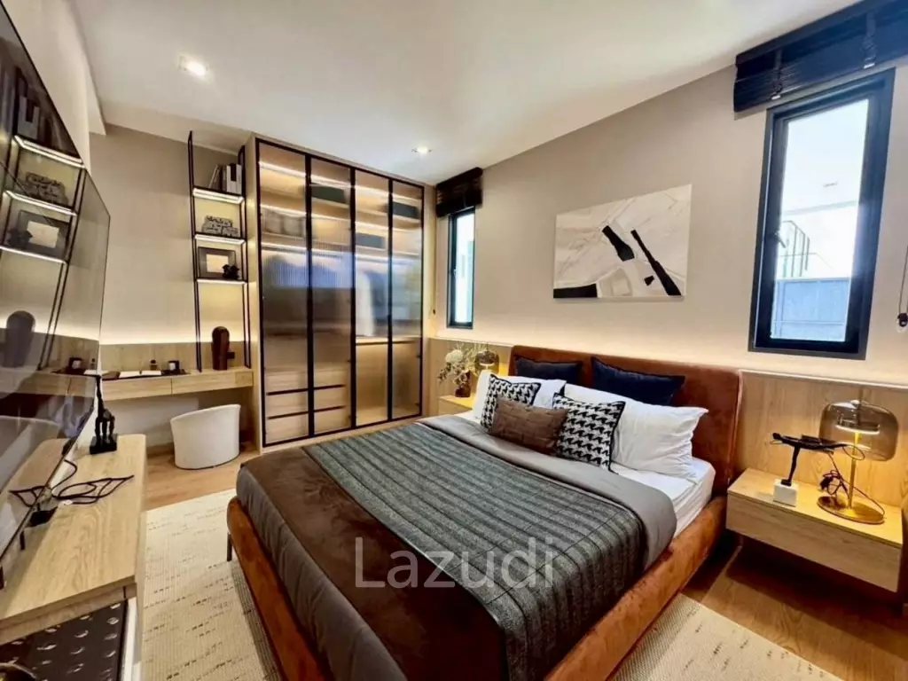 5 Beds 6 Baths 374 SQ.M. Luxury Vista Villa Pattaya