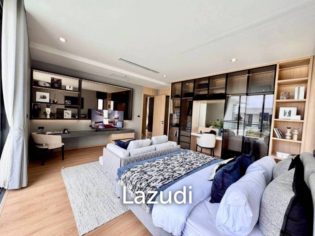 5 Beds 6 Baths 374 SQ.M. Luxury Vista Villa Pattaya