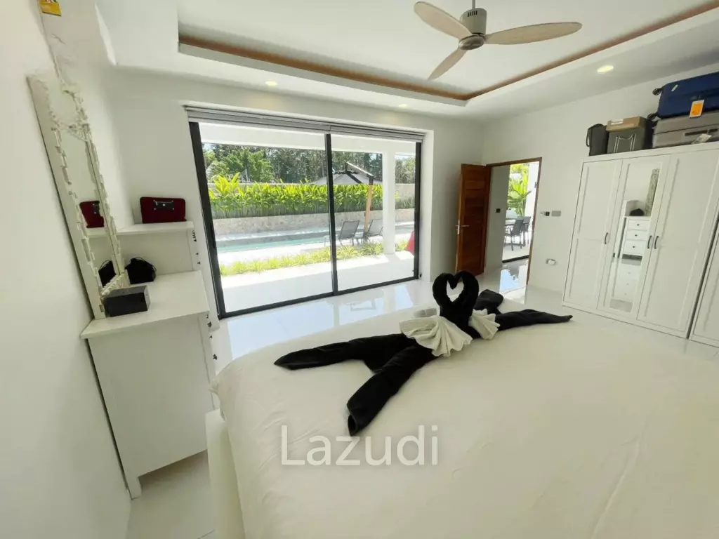 Tropical 3-Bedroom Villa with Gym & Solar Power – Mae Nam, Koh Samui