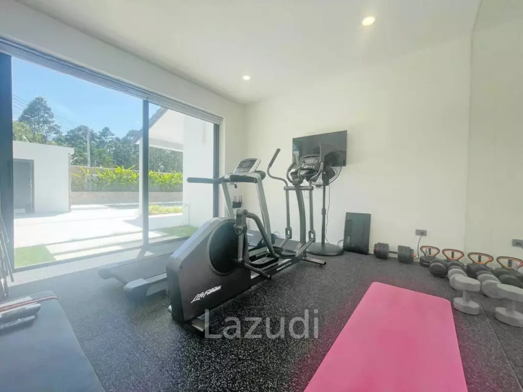 Tropical 3-Bedroom Villa with Gym & Solar Power – Mae Nam, Koh Samui