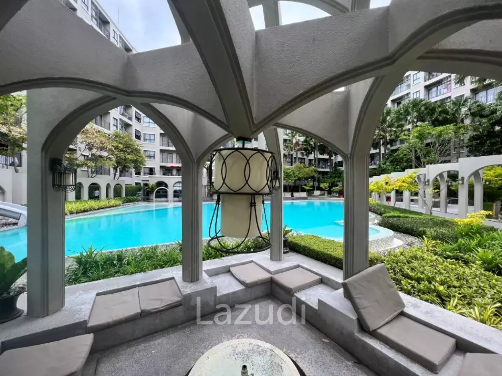 LA CASITA : Studio Condo on 6th Floor