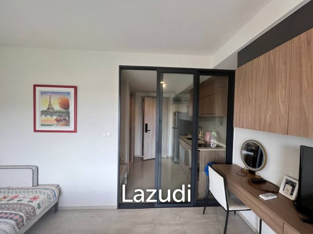 LA CASITA : Studio Condo on 6th Floor