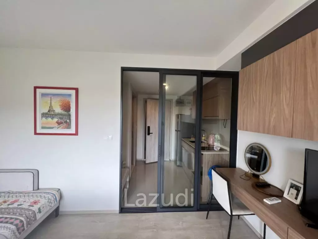 LA CASITA : Studio Condo on 6th Floor