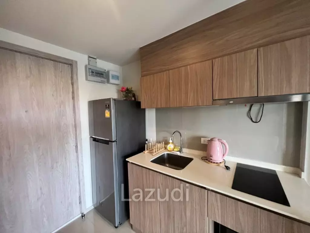 LA CASITA : Studio Condo on 6th Floor